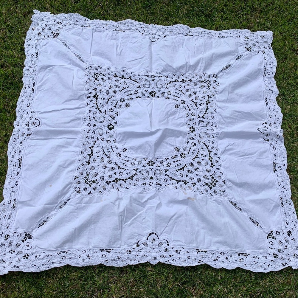 Table Cloths - Picture 9 of 9
